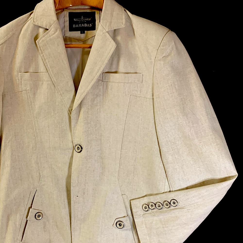 Fitted creamy-linen blazer/jacket from Barabas with fine stitching details